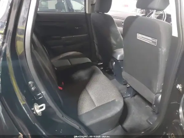 JA4AR3AU8GZ024334 2016 MITSUBISHI OUTLANDER - Image 8