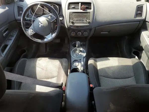 JA4AR3AU8GZ031610 2016 MITSUBISHI OUTLANDER - Image 8