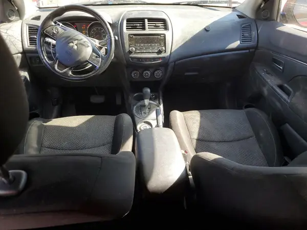 JA4AR3AU8GZ050724 2016 MITSUBISHI OUTLANDER - Image 8