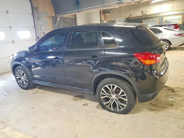 JA4AR3AU8GZ055857 2016 MITSUBISHI OUTLANDER - Image 2