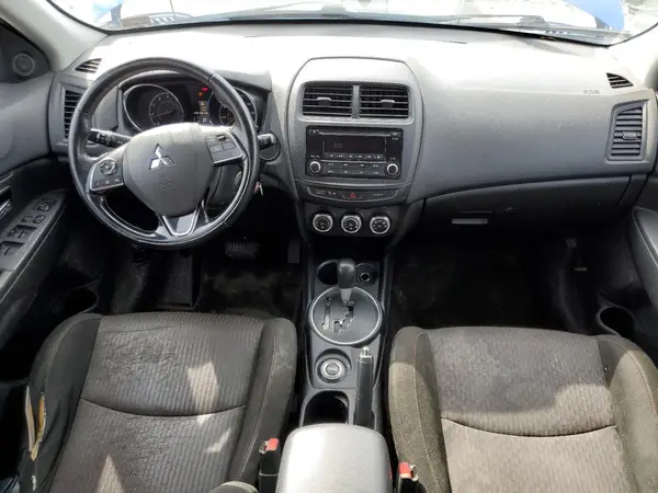 JA4AR3AU8HZ000407 2017 MITSUBISHI OUTLANDER - Image 8