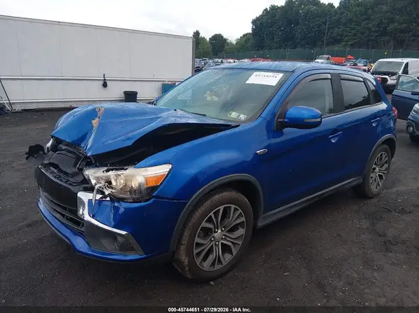 JA4AR3AU8HZ005655 2017 MITSUBISHI OUTLANDER - Image 2