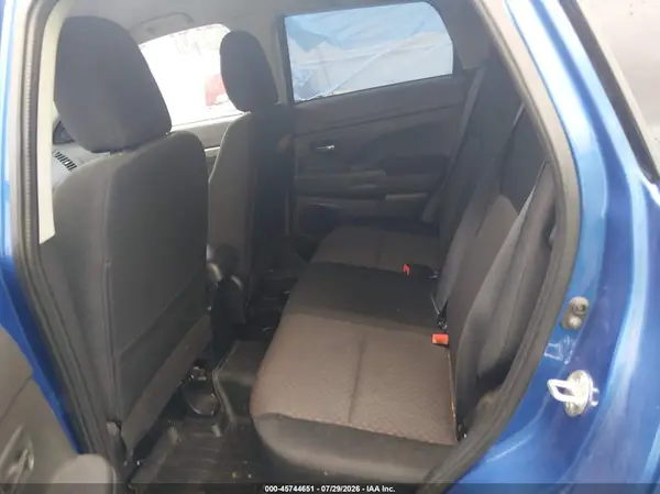 JA4AR3AU8HZ005655 2017 MITSUBISHI OUTLANDER - Image 8