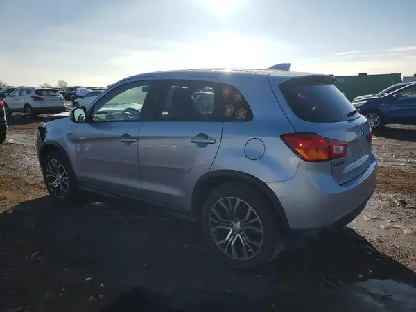 JA4AR3AU8HZ008751 2017 MITSUBISHI OUTLANDER - Image 2
