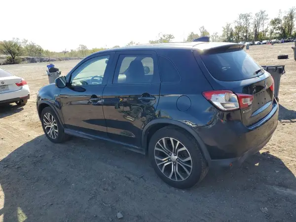JA4AR3AU8HZ008927 2017 MITSUBISHI OUTLANDER - Image 2