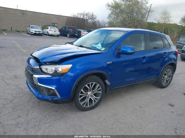 JA4AR3AU8HZ021113 2017 MITSUBISHI OUTLANDER - Image 2