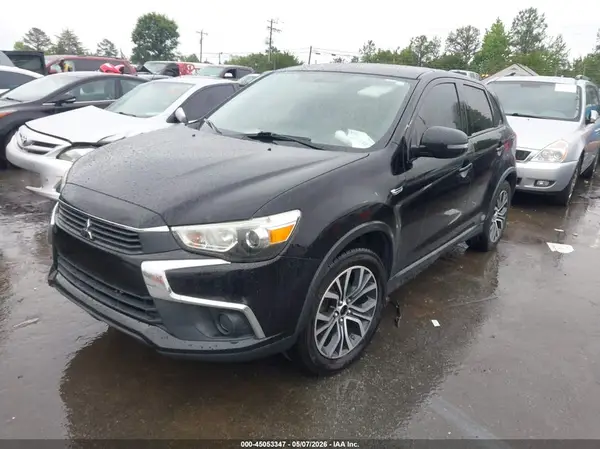 JA4AR3AU8HZ032354 2017 MITSUBISHI OUTLANDER - Image 2