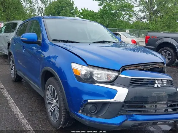 JA4AR3AU8HZ041247 2017 MITSUBISHI OUTLANDER - Image 1