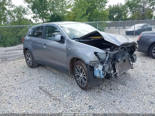 JA4AR3AU8JU004248 2018 MITSUBISHI OUTLANDER - Image 1