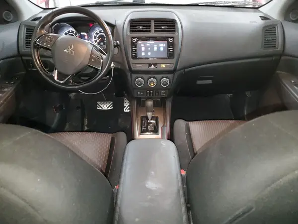 JA4AR3AU8JU004847 2018 MITSUBISHI OUTLANDER - Image 8