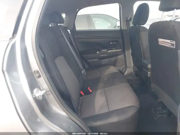 JA4AR3AU8JU012673 2018 MITSUBISHI OUTLANDER - Image 8