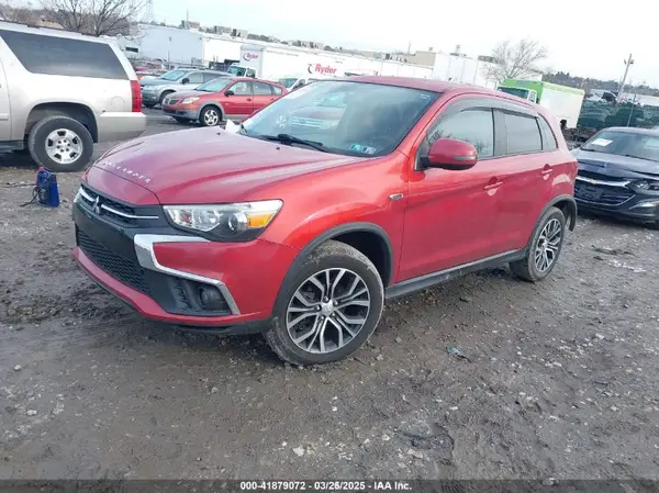 JA4AR3AU8JU016349 2018 MITSUBISHI OUTLANDER - Image 2