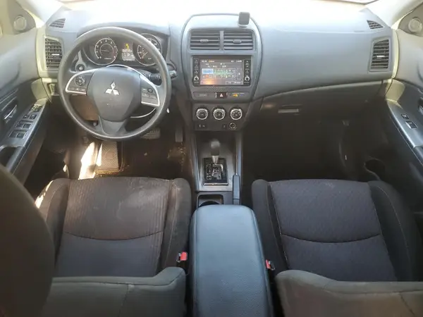 JA4AR3AU8JU016707 2018 MITSUBISHI OUTLANDER - Image 8