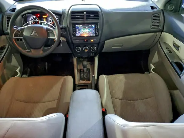 JA4AR3AU8JZ004608 2018 MITSUBISHI OUTLANDER - Image 8