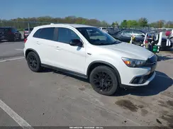 JA4AR3AU8JZ029704 2018 MITSUBISHI OUTLANDER
