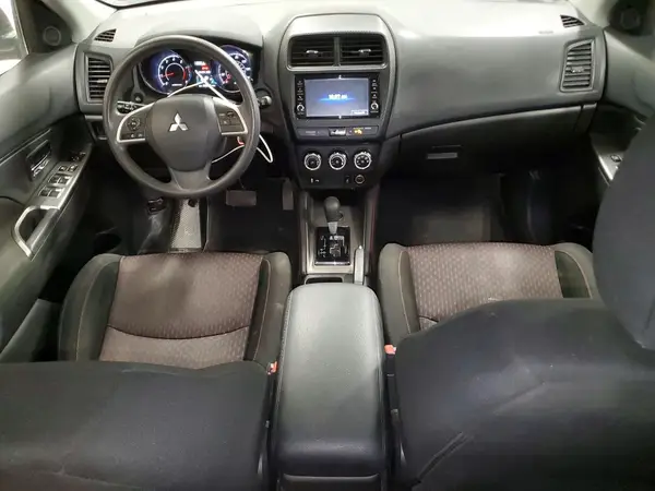 JA4AR3AU8JZ035972 2018 MITSUBISHI OUTLANDER - Image 8