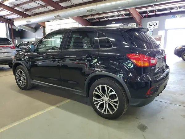 JA4AR3AU8KU001013 2019 MITSUBISHI OUTLANDER - Image 2