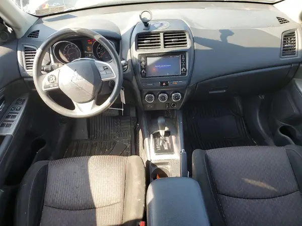 JA4AR3AU8KU008043 2019 MITSUBISHI OUTLANDER - Image 8