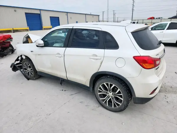 JA4AR3AU8KU010889 2019 MITSUBISHI OUTLANDER - Image 2
