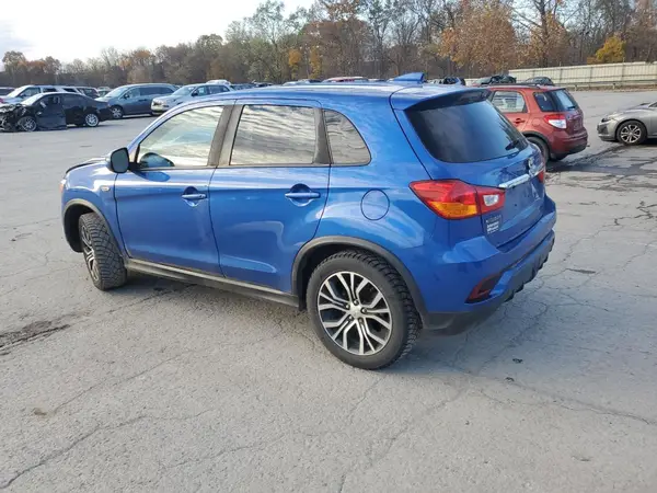 JA4AR3AU8KU012738 2019 MITSUBISHI OUTLANDER - Image 2