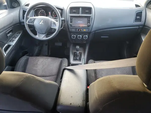 JA4AR3AU8KU012738 2019 MITSUBISHI OUTLANDER - Image 8