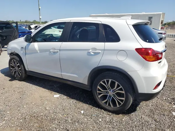 JA4AR3AU8KU013971 2019 MITSUBISHI OUTLANDER - Image 2
