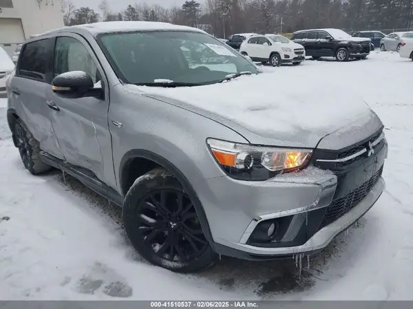 JA4AR3AU8KU014439 2019 MITSUBISHI OUTLANDER - Image 1