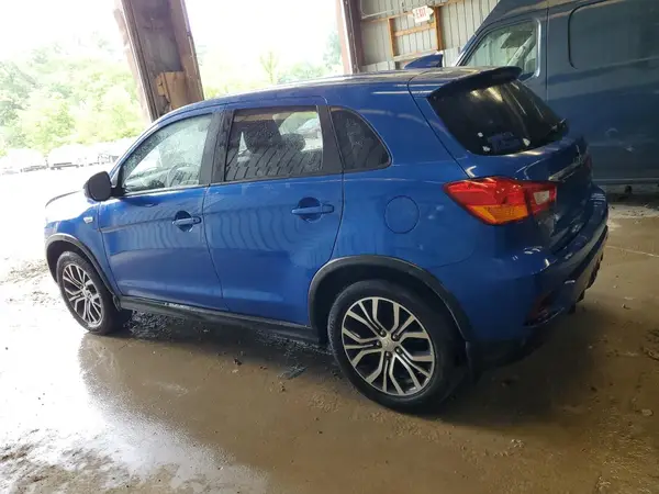 JA4AR3AU8KU014828 2019 MITSUBISHI OUTLANDER - Image 2