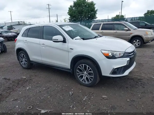 JA4AR3AU8KU016045 2019 MITSUBISHI OUTLANDER - Image 1