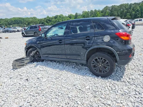 JA4AR3AU8KU018930 2019 MITSUBISHI OUTLANDER - Image 2