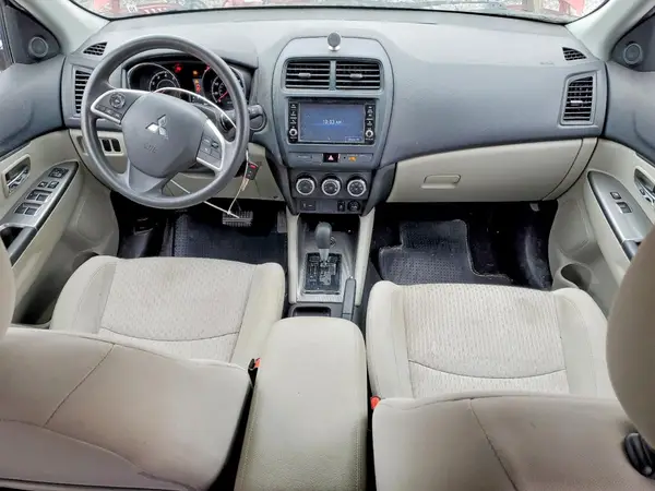 JA4AR3AU8KU021696 2019 MITSUBISHI OUTLANDER - Image 8