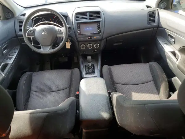 JA4AR3AU8KU026123 2019 MITSUBISHI OUTLANDER - Image 8