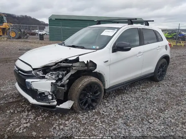 JA4AR3AU8KU028227 2019 MITSUBISHI OUTLANDER - Image 2