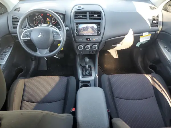 JA4AR3AU8KU031306 2019 MITSUBISHI OUTLANDER - Image 8