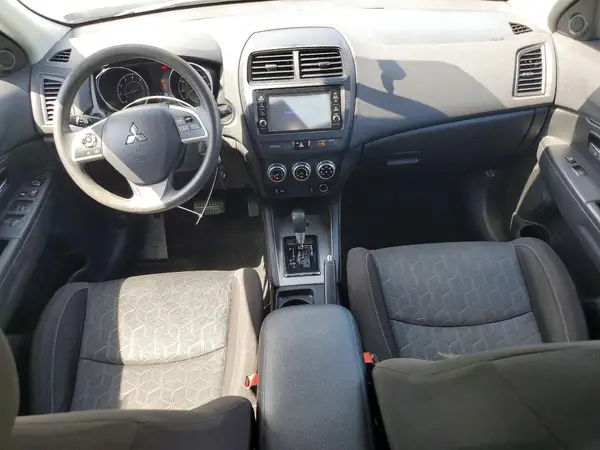 JA4AR3AU8LU013096 2020 MITSUBISHI OUTLANDER - Image 8