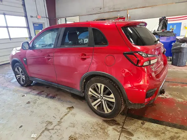 JA4AR3AU8LU015494 2020 MITSUBISHI OUTLANDER - Image 2