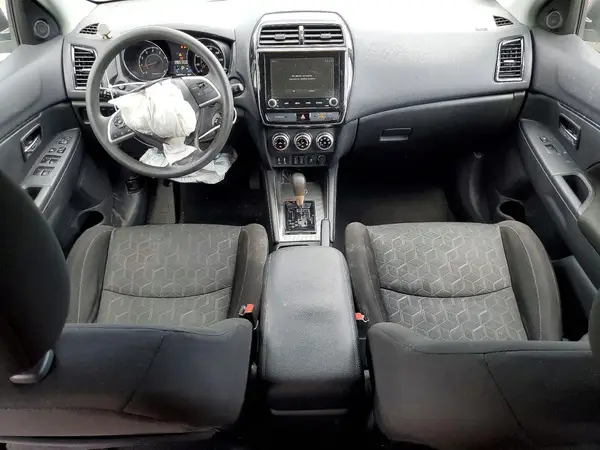 JA4AR3AU8LU015558 2020 MITSUBISHI OUTLANDER - Image 8