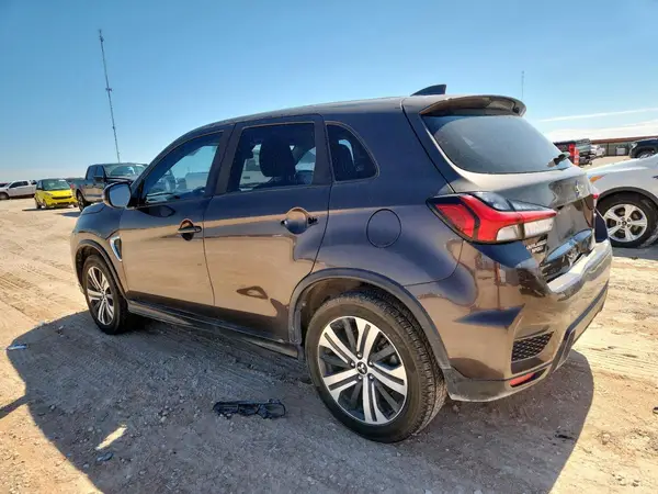 JA4AR3AU8LU016063 2020 MITSUBISHI OUTLANDER - Image 2