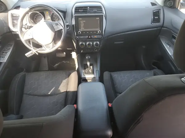 JA4AR3AU8LU018072 2020 MITSUBISHI OUTLANDER - Image 8