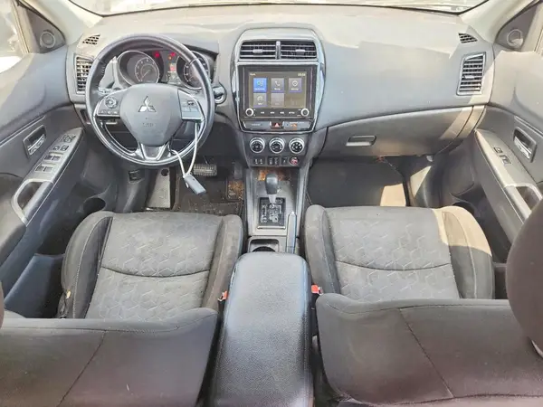 JA4AR3AU8LU020324 2020 MITSUBISHI OUTLANDER - Image 8