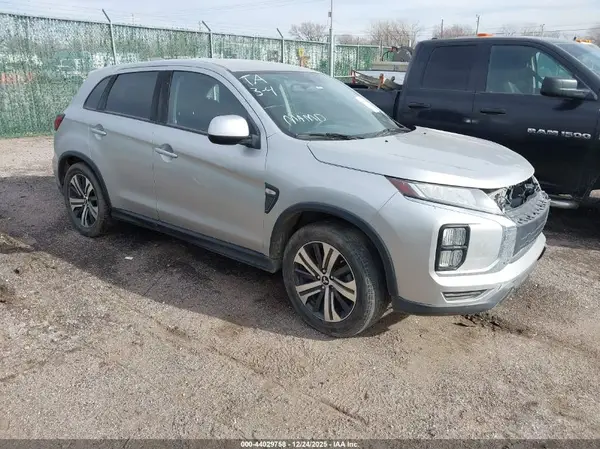 JA4AR3AU8LU024566 2020 MITSUBISHI OUTLANDER - Image 1