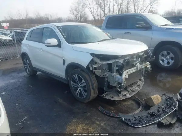 JA4AR3AU8LU024597 2020 MITSUBISHI OUTLANDER - Image 1