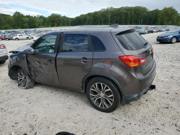 JA4AR3AU9HZ000982 2017 MITSUBISHI OUTLANDER - Image 2