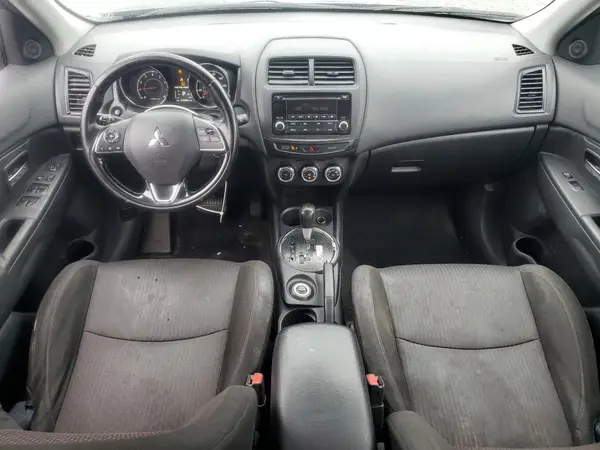 JA4AR3AU9HZ001968 2017 MITSUBISHI OUTLANDER - Image 8
