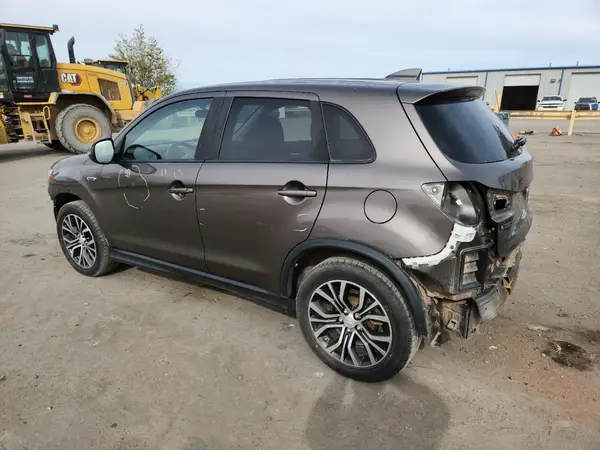 JA4AR3AU9HZ005518 2017 MITSUBISHI OUTLANDER - Image 2
