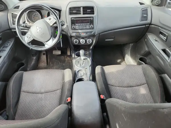 JA4AR3AU9HZ005518 2017 MITSUBISHI OUTLANDER - Image 8
