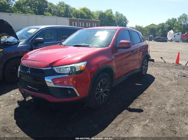 JA4AR3AU9HZ009861 2017 MITSUBISHI OUTLANDER - Image 2