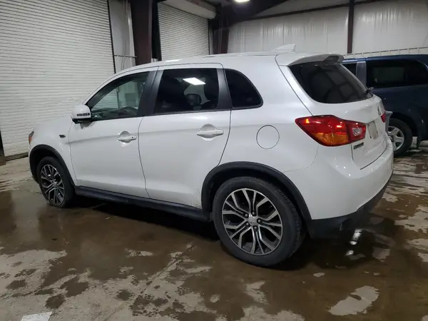 JA4AR3AU9HZ010315 2017 MITSUBISHI OUTLANDER - Image 2