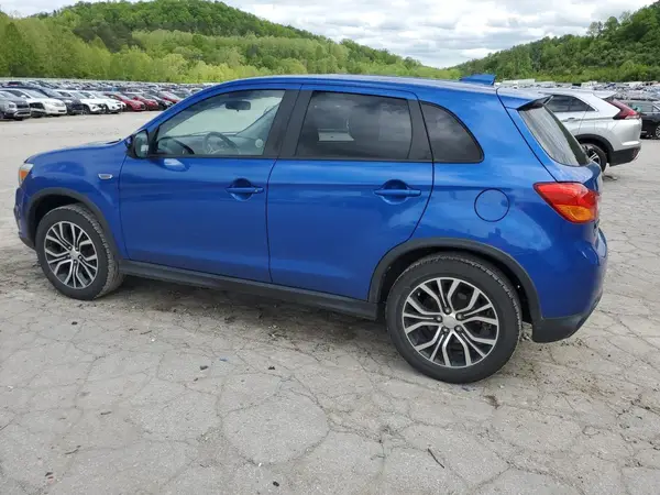 JA4AR3AU9HZ010363 2017 MITSUBISHI OUTLANDER - Image 2