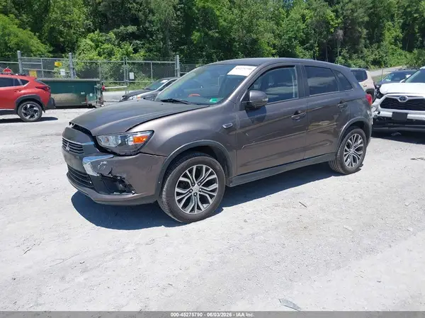 JA4AR3AU9HZ011500 2017 MITSUBISHI OUTLANDER - Image 2